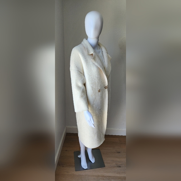 Luxurious Ivory Faux Fur Coat L - XL! - Picture 5 of 13
